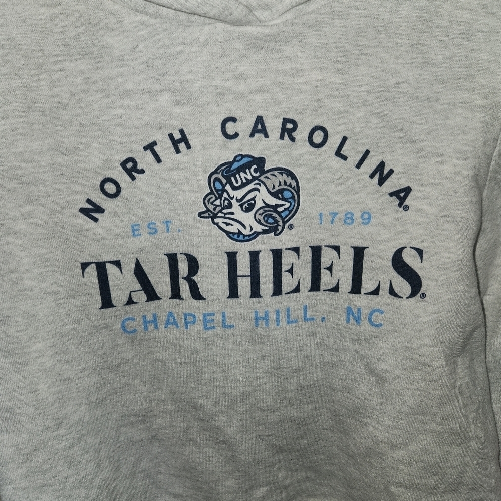 Women's UNC Tar Heels Gray Cropped Hoodie